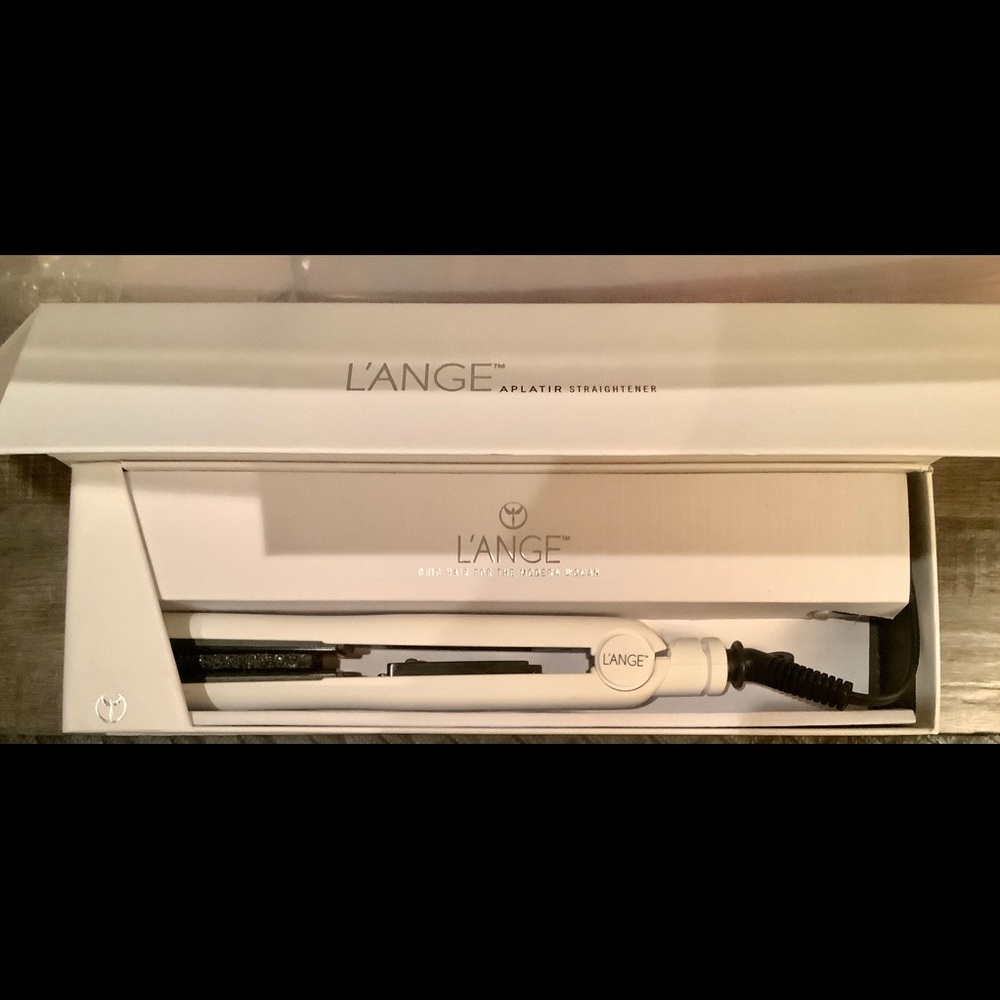 L’ANGE APLATIR STRAIGHTNER